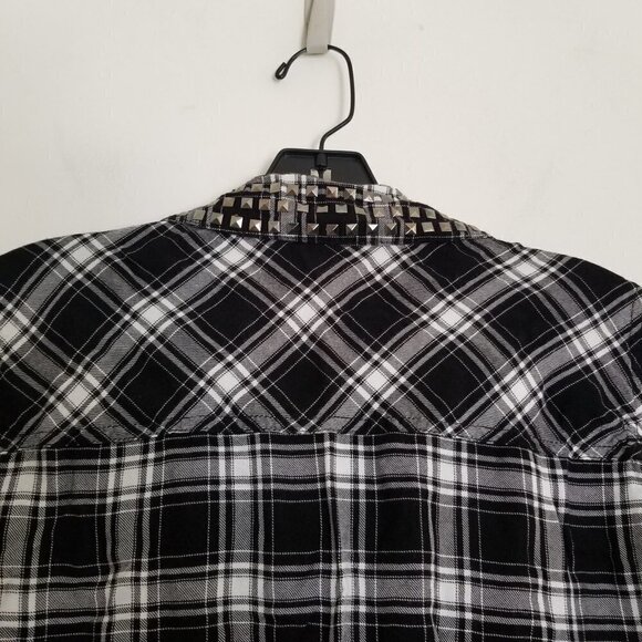 Torrid Black White Plaid Studded Camp Shirt Sz 00 - Picture 9 of 15